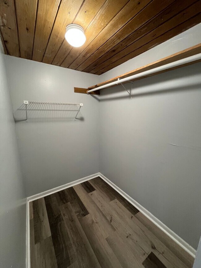 Building Photo - 538 Norfolk Cir