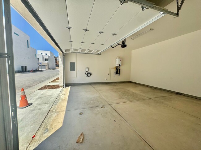 Building Photo - 27128 Skyland Wy