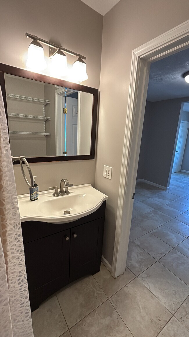 Building Photo - 12010 Paul Ave