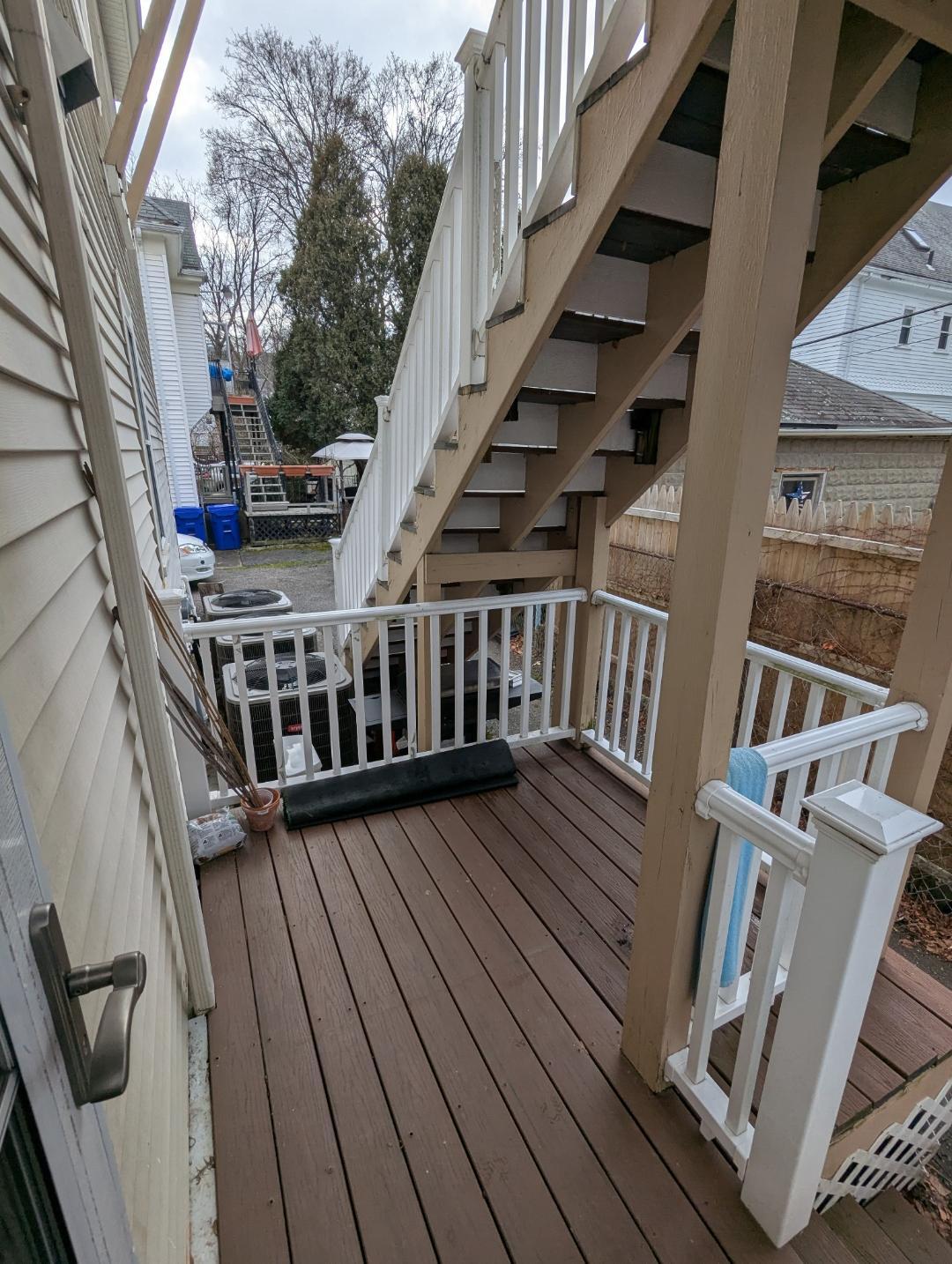 Small outdoor sitting area - 36 Montfern Ave