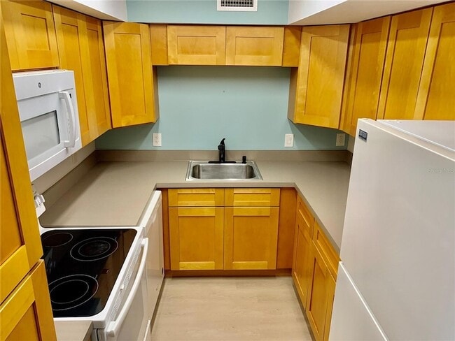 Building Photo - 21267 Gertrude Ave