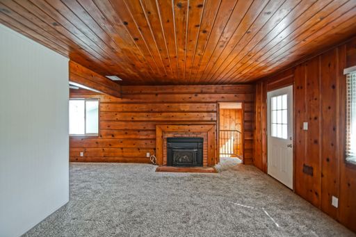 Building Photo - 10831 Woodbine St