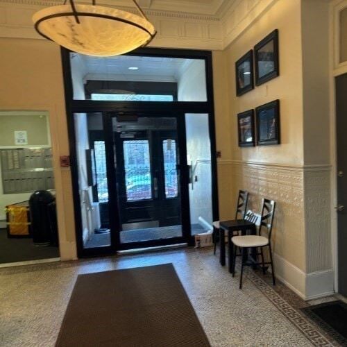 Building Photo - 483 Beacon St