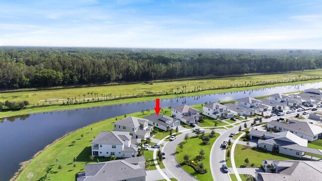 Building Photo - 15144 Wildwood Cir