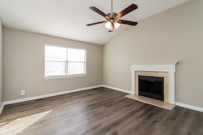 Building Photo - 12 Southview Dr