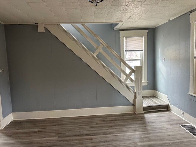 Building Photo - Coming soon- 4 bedroom house with double lot in Mansfield