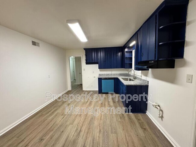 Building Photo - 3543 Berkley Dr