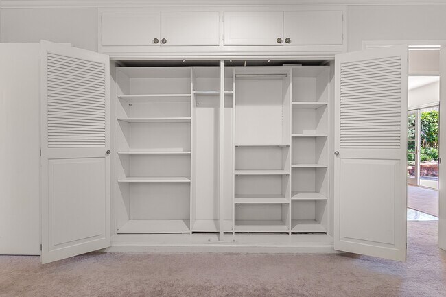 Building Photo - 4020 Vía Picaposte