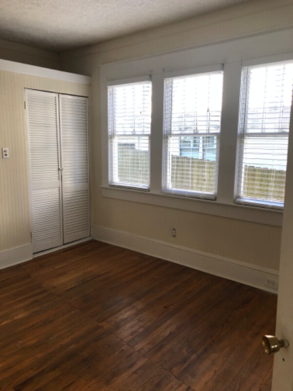 Building Photo - 206 Drexel Ave