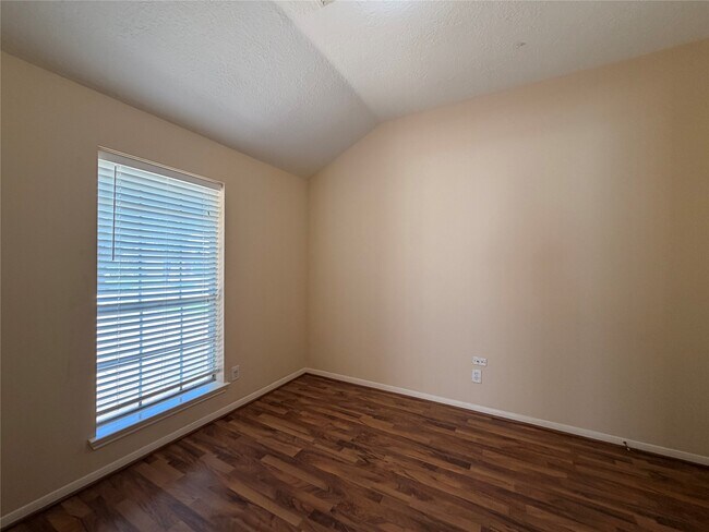 Building Photo - 6518 Smoke Tree Ln