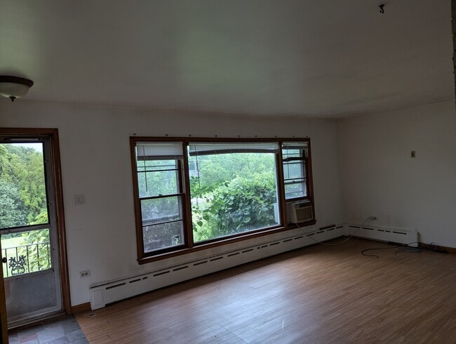 Building Photo - 219 W 79th St