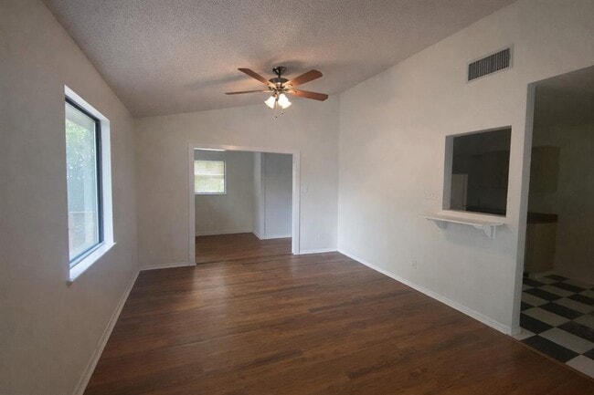 Building Photo - 5302 Avenue G