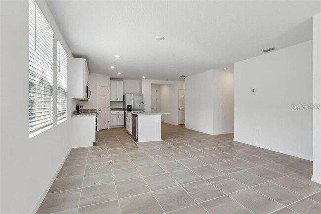 Building Photo - 3872 Giorgio Dr