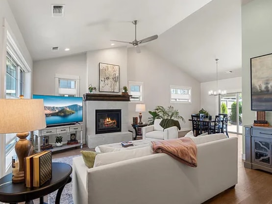 Building Photo - 3952 Arizona Dr