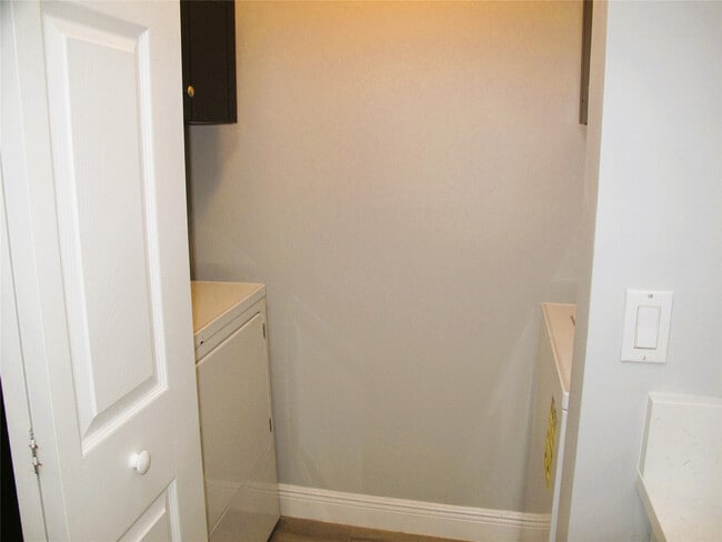 Building Photo - 1263 SW 46th Ave