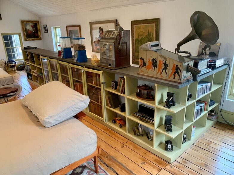 Building Photo - 1357 Canal Rd