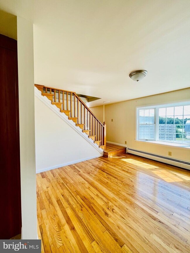 Building Photo - 288 Oxford Rd