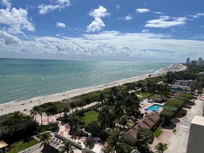 Primary Photo - 2625 Collins Ave
