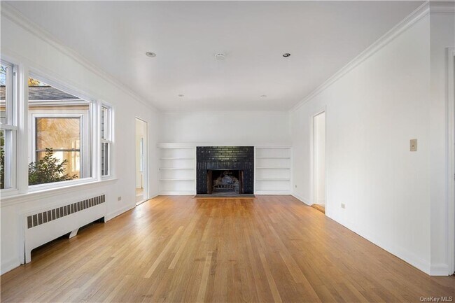 Building Photo - 33 Bentay Dr