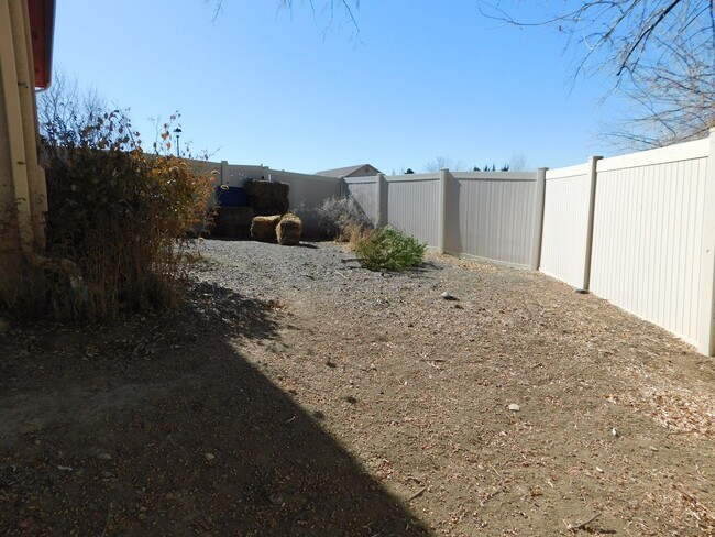 Building Photo - Spacious Home in N Grand Junction