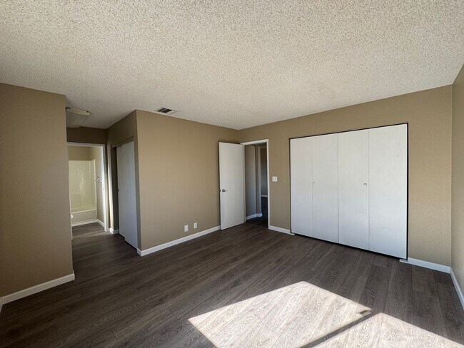 Building Photo - Single Family Home in Bullhead City, AZ!