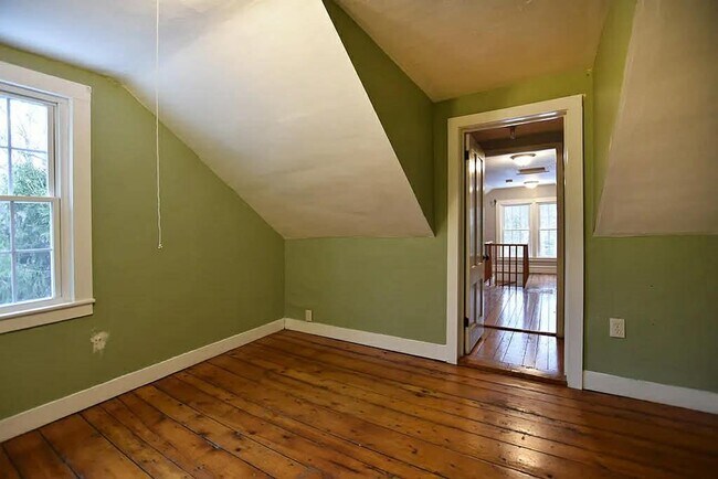 Building Photo - 55 Hopkins Hollow Rd