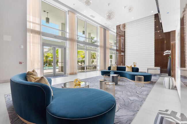 Building Photo - 155 E Boca Raton Rd