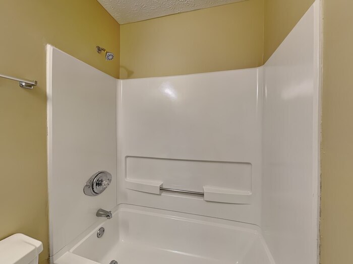 Building Photo - 6365 Peppermill Ln