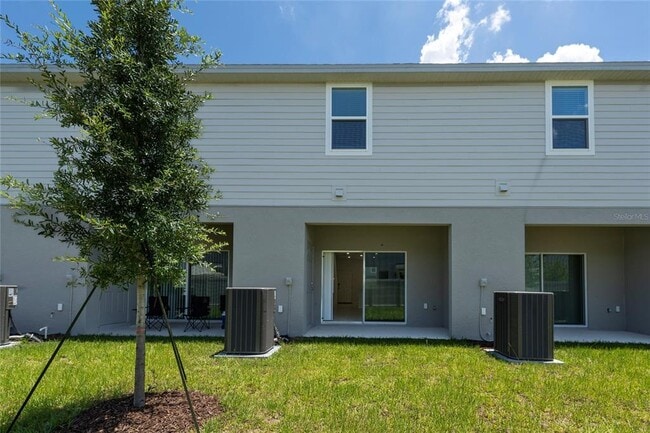 Building Photo - 2916 Skyline Lp