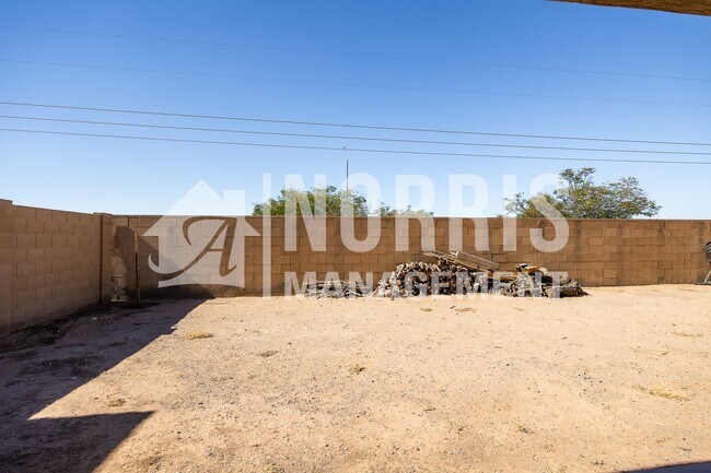 Building Photo - Large Beautiful Home in Coolidge w/ SOLAR