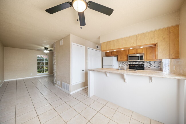 Building Photo - 6427 Wurzbach Rd