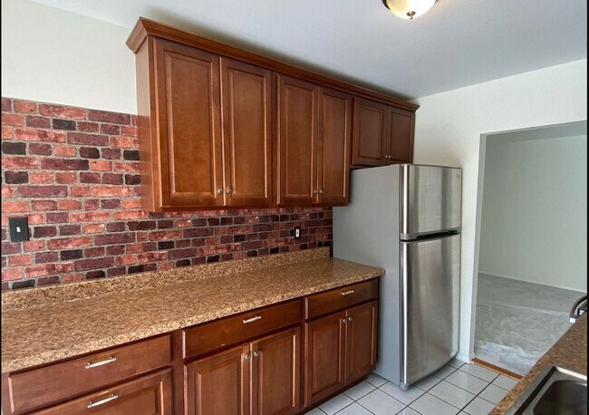 Building Photo - 12730 Veirs Mill Rd