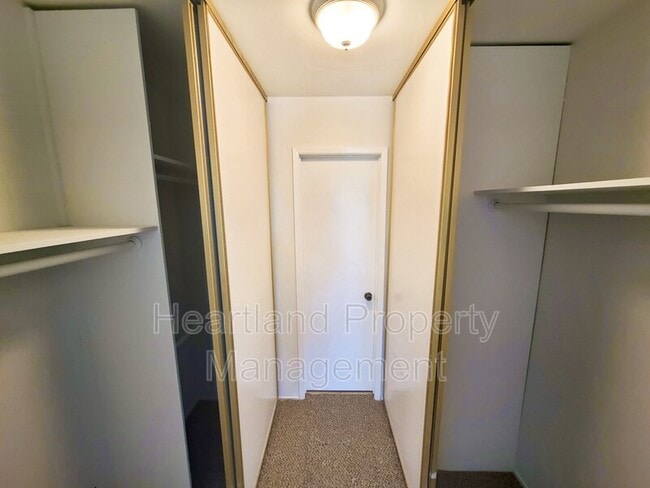 Building Photo - 7858 Cowles Mountain Ct
