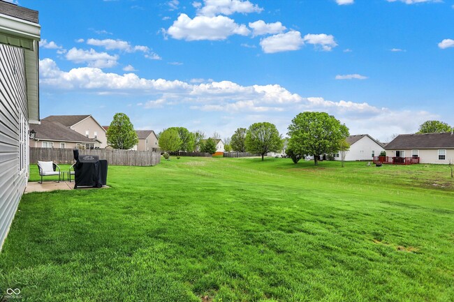 Building Photo - 5549 Wild Horse Dr
