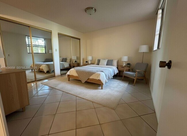 Building Photo - 9420 W Flagler St