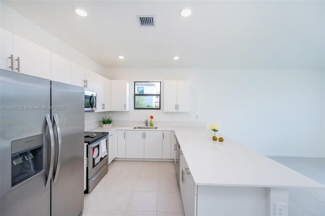 Building Photo - 11856 SW 241 Ter
