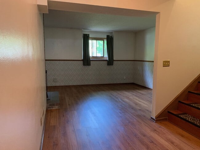 Building Photo - 3303 Eddy Ln