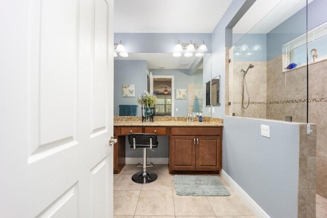 Building Photo - 443 11th Square SW