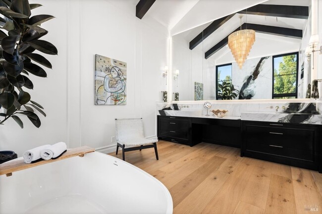 Building Photo - 987 Mark West Springs Rd