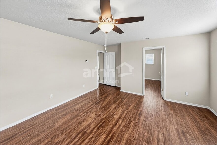 Building Photo - 363 E Ivy Glade St