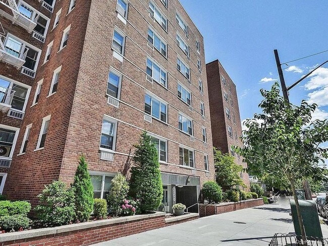 Building Photo - 6300 Riverdale Ave