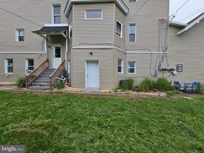 Building Photo - 403 Washington Ave