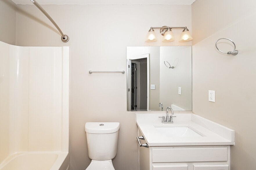 Building Photo - 3627 Lower Creek Dr