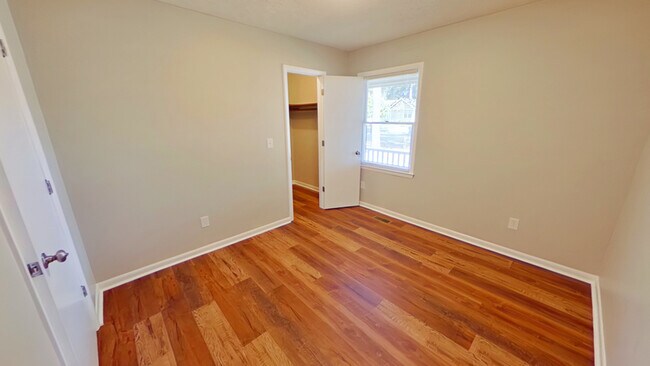 Building Photo - 928 Winterberry Dr
