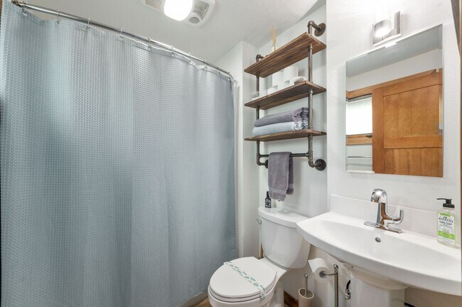 Building Photo - Available NOW thru Dec. 15th, 2025   ***La...