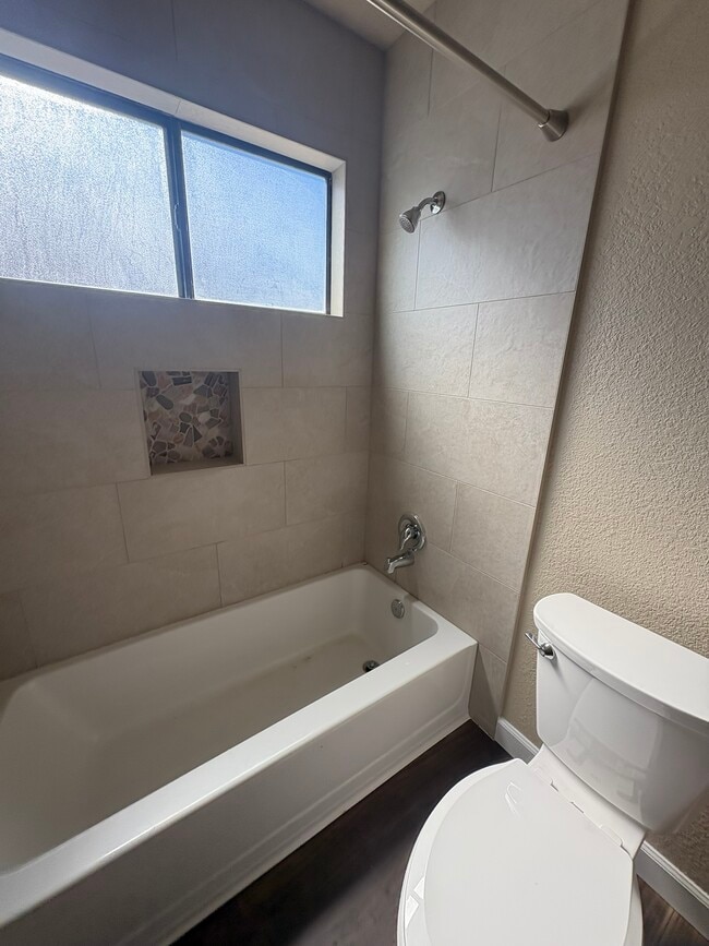 Building Photo - 5095 W Kadota Ave