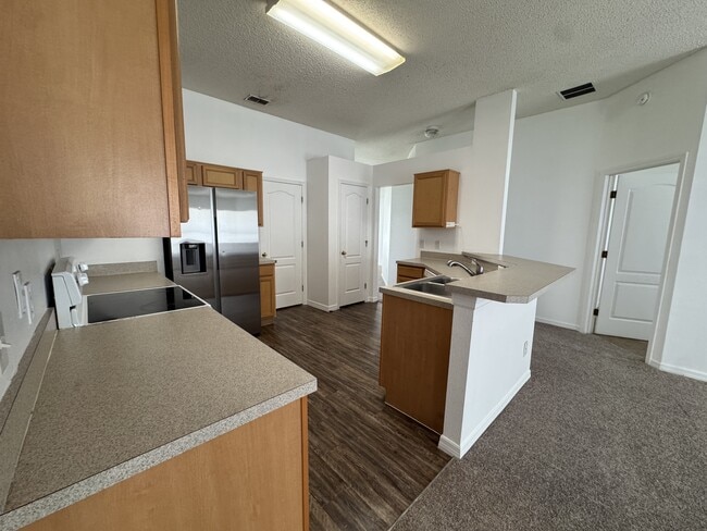 Building Photo - 436 Danube Dr