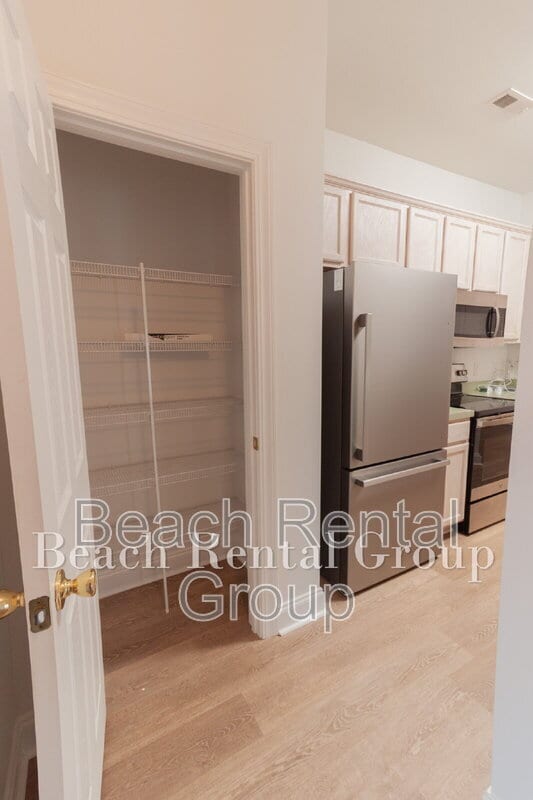 Building Photo - 2029 Silvercrest Dr