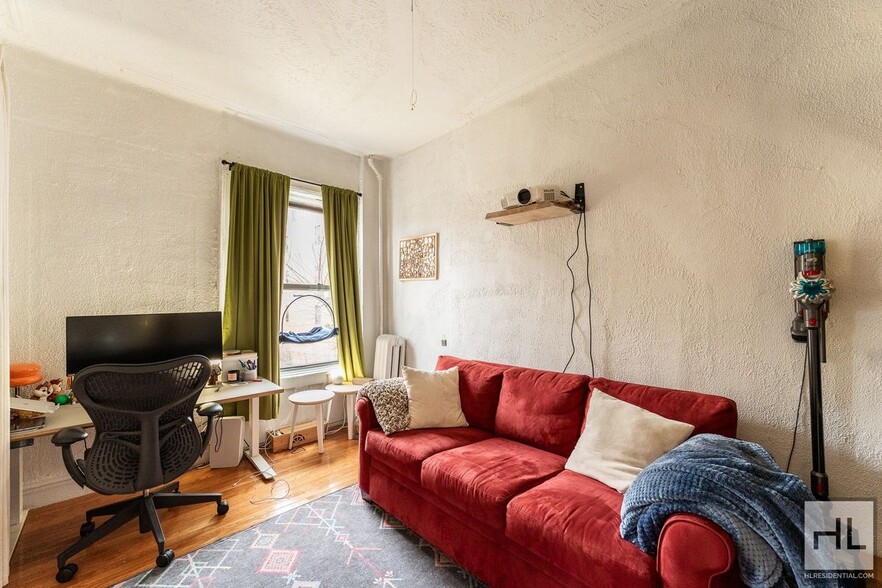 Building Photo - 15 STREET