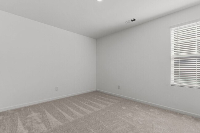 Building Photo - Beautiful 2-Story 4 Bedroom, 3 Bath Home in Angier — Just 30 Minutes from Downtown Raleigh